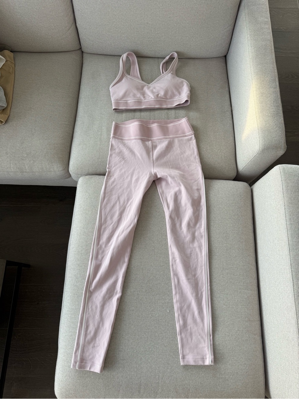Aritzia Light Dusty Pink High-Waist Leggings with Matching Bra